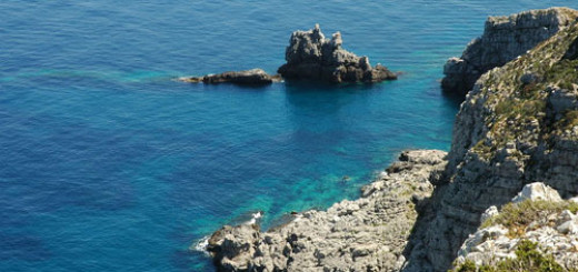 Isola di Marettimo, Scoglio del cammello by Francesco Crippa