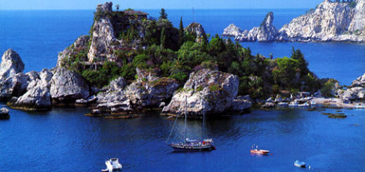 Veduta di Isolabella da Taormina